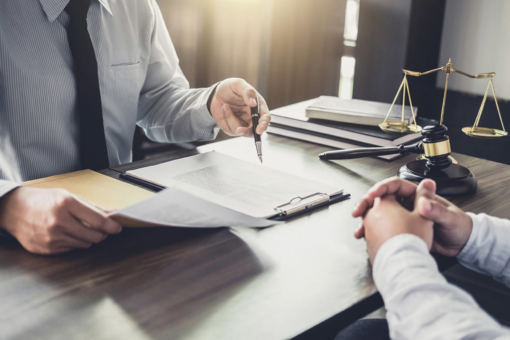 Vente ou achat immobilier : quel est le rôle du notaire ?